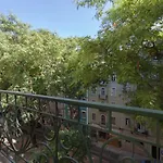 Flh Gulbenkian Fantastic Apartment With Balcony